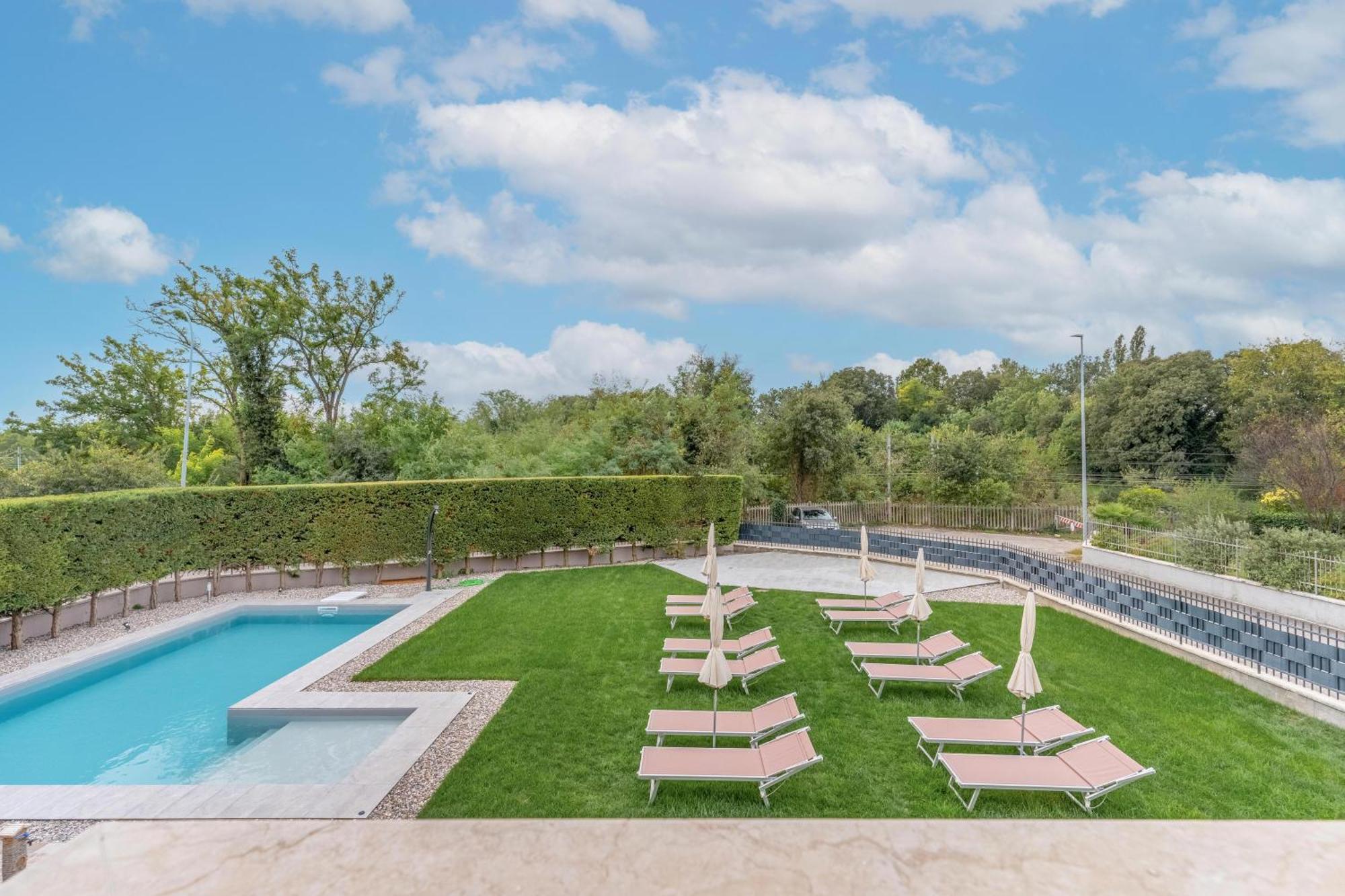 -Free Pool And Parking- Garda House Apartments Castelnuovo del Garda Kültér fotó