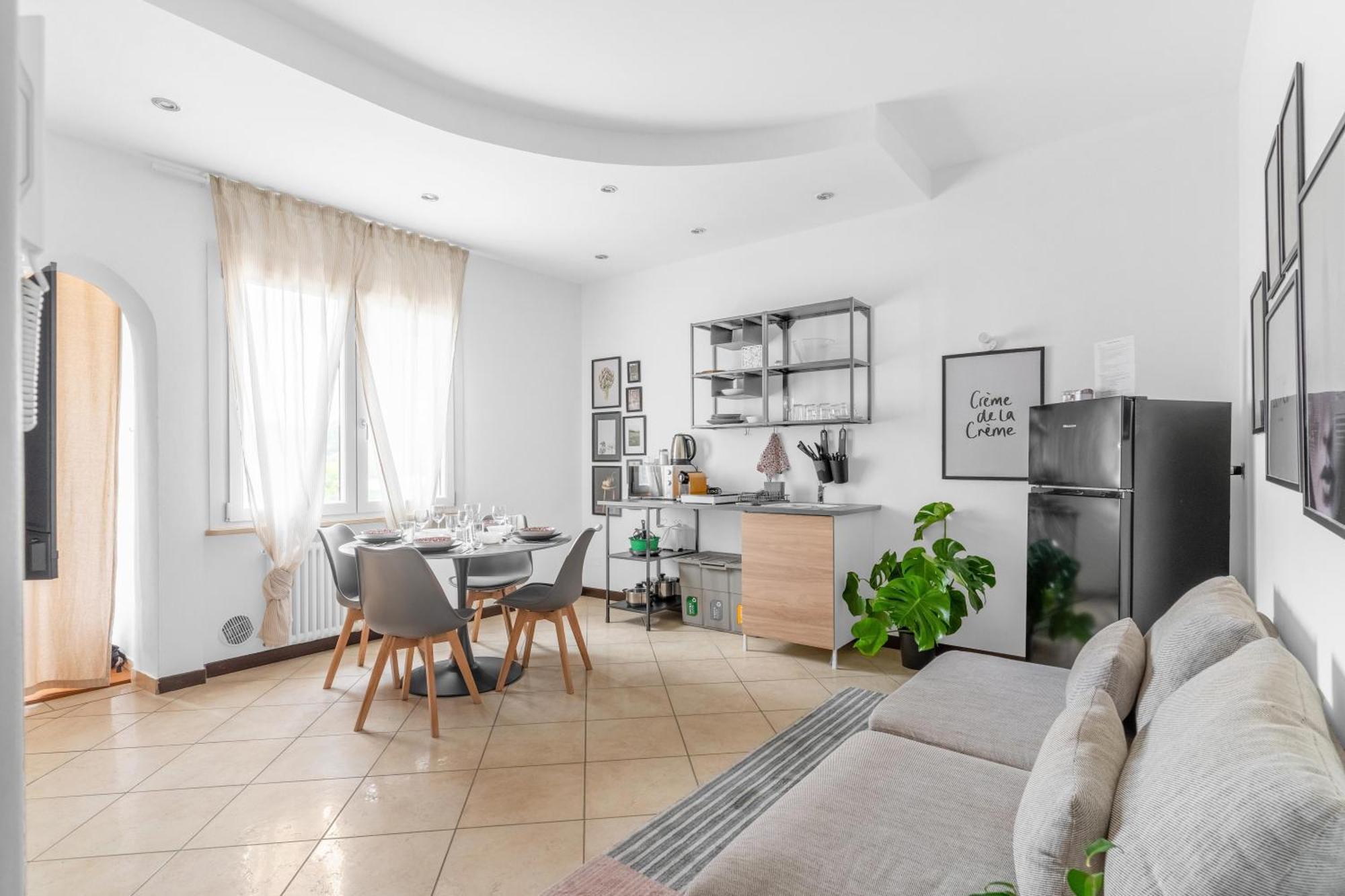 -Free Pool And Parking- Garda House Apartments Castelnuovo del Garda Kültér fotó