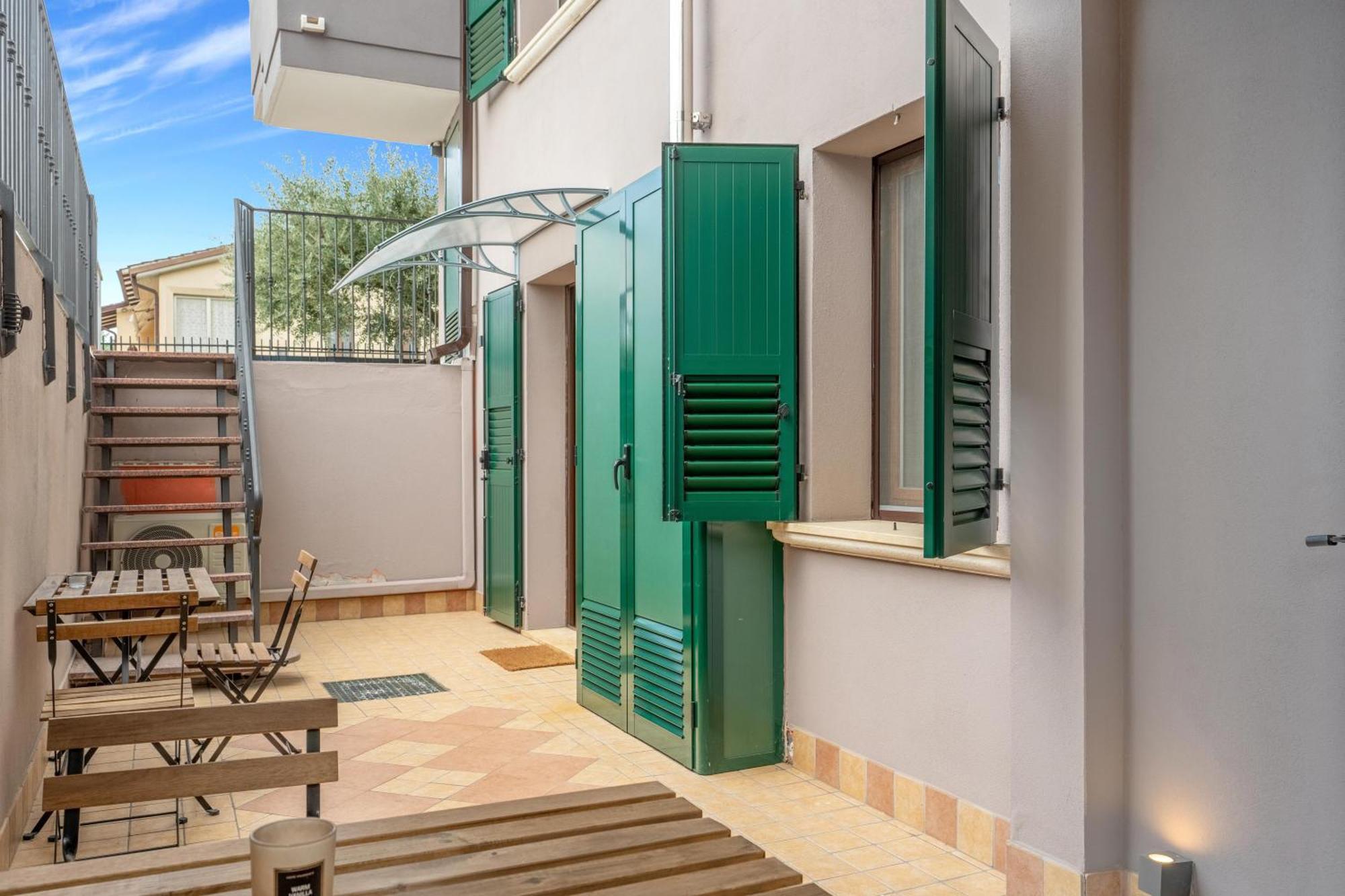-Free Pool And Parking- Garda House Apartments Castelnuovo del Garda Kültér fotó