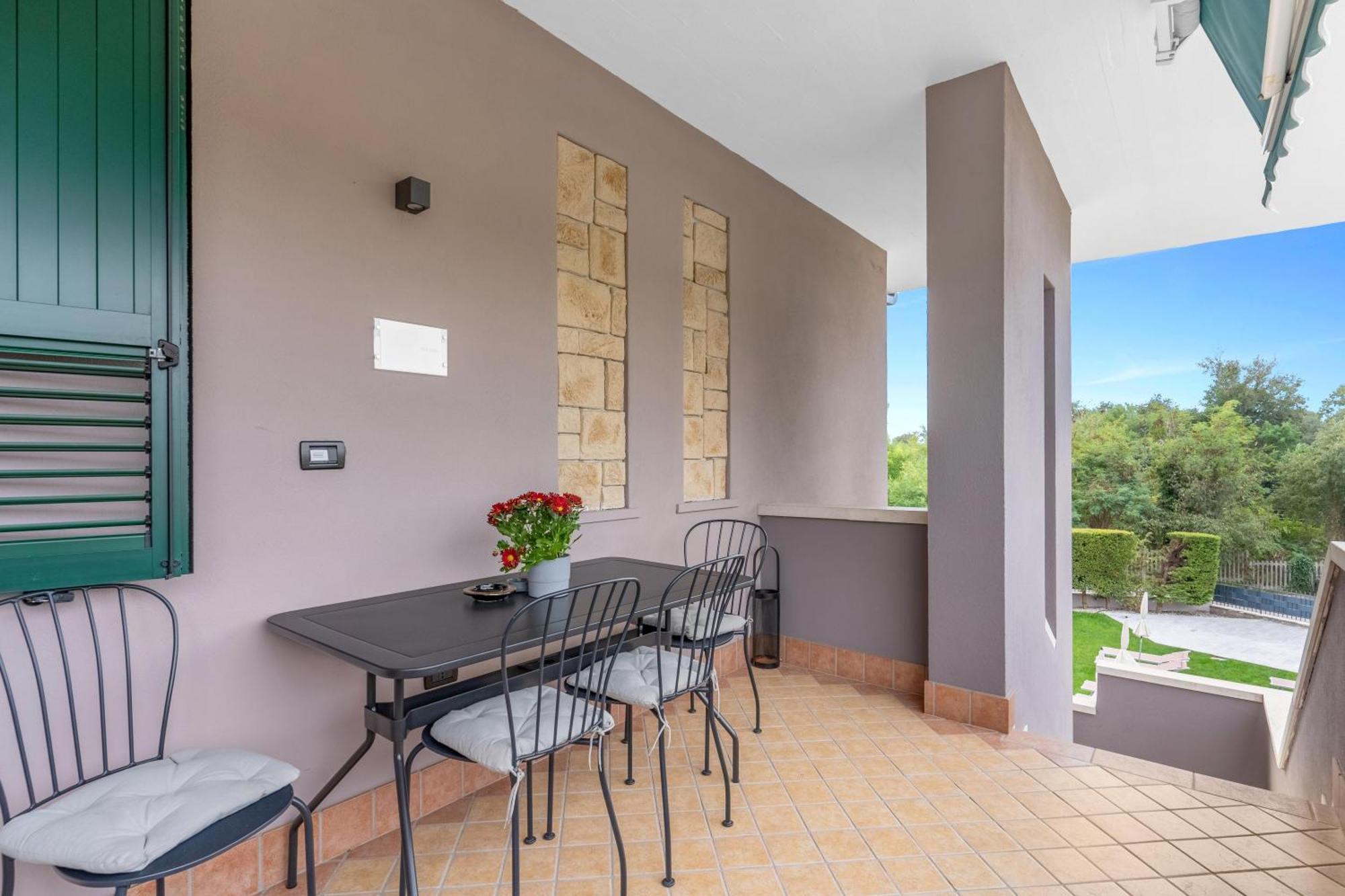 -Free Pool And Parking- Garda House Apartments Castelnuovo del Garda Kültér fotó
