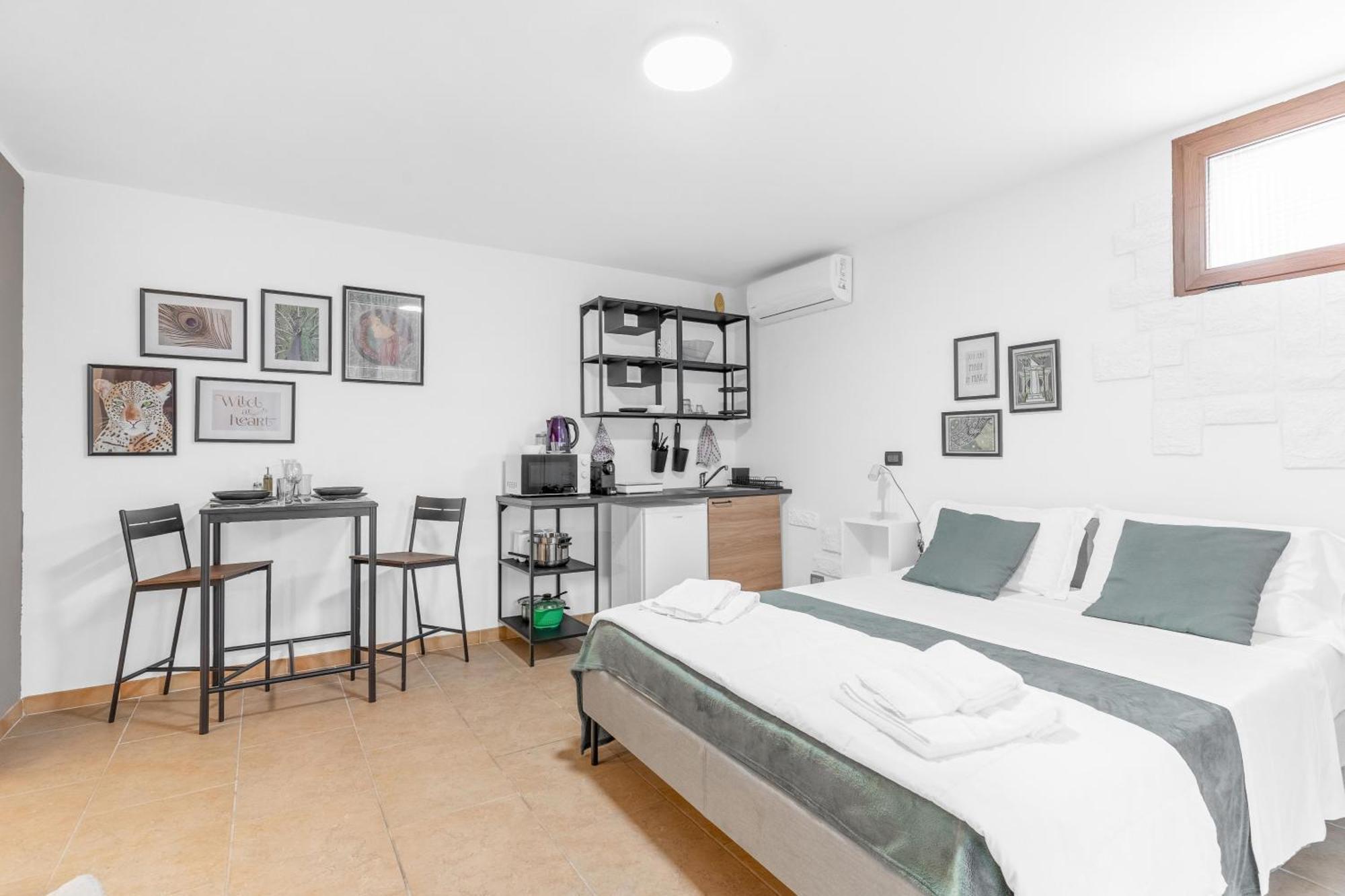 -Free Pool And Parking- Garda House Apartments Castelnuovo del Garda Kültér fotó